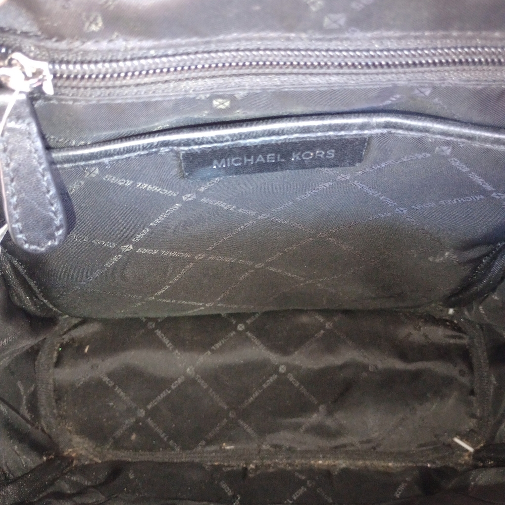 MK Abbey MD Quilted Backpack ( Leather) - Picture 10 of 12